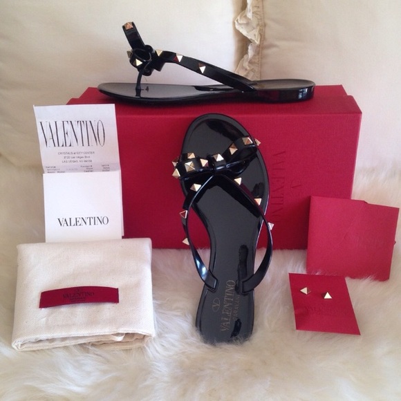 Valentino Shoes - **ON RESERVE for @stansley26** Valentino flip flop